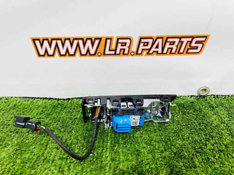 LR098375 Range Rover L405 Door Lock Button (2013-2021) Used cost  € in stock 4 pcs.