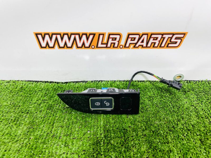LR098375 Range Rover L405 Door Lock Button (2013-2021) Used cost  € in stock 4 pcs.
