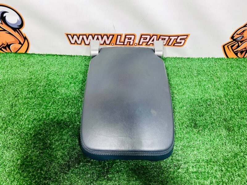 LR100144 Armrest Range Rover L405 (2013-2021) Used cost  € in stock 1 pcs.