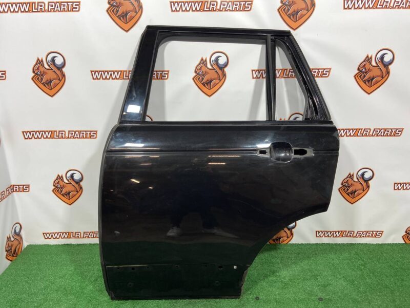 LR100511 Door rear left Range Rover L405 (2013-2021) used cost 715 € in stock 3 pcs.