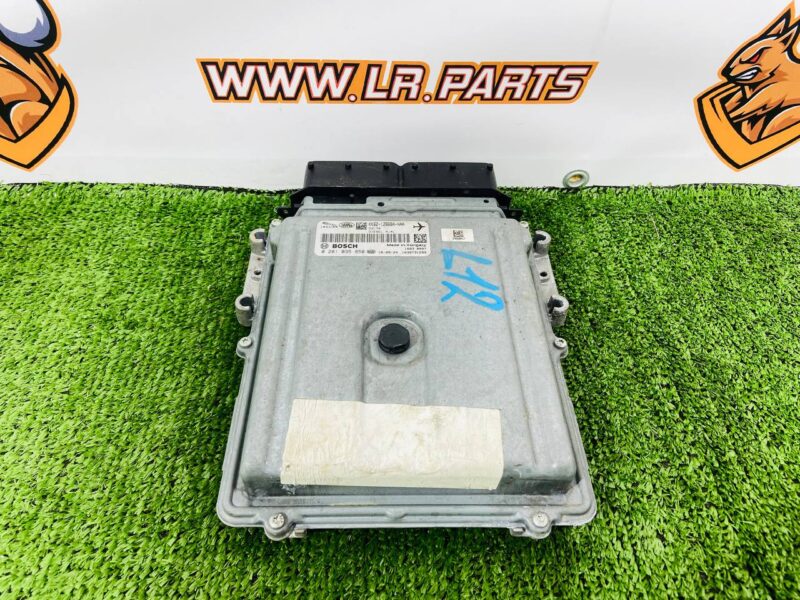 LR122381 Engine Control Unit Range Rover L405 (2013-2021) Used cost  € in stock 1 pcs.