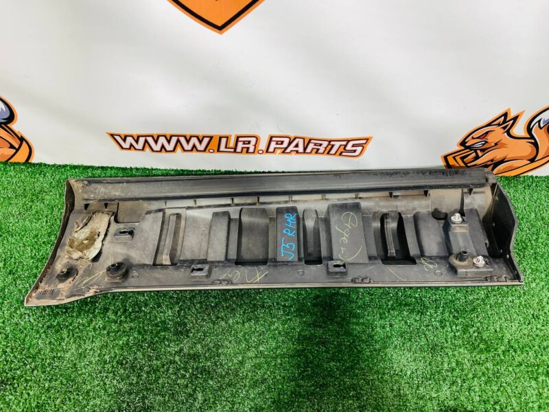 LR125992 Rear right door molding Range Rover Sport L494 (2014-2022) Used - Image 20
