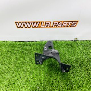 LR127537 Headlight washer bracket right Land Rover Discovery Sport L550 (2015-) Used cost  € in stock 1 pcs.