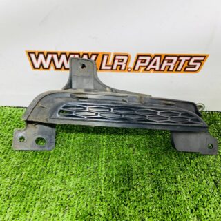 LR127546 Front Bumper Vent Left Land Rover Discovery Sport L550 (2015-) Used cost  € in stock 1 pcs.