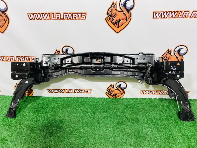 LR166540 Front panel 2021- Land Rover Discovery Sport L550 (2015-) Used cost 450 € in stock 1 pcs.