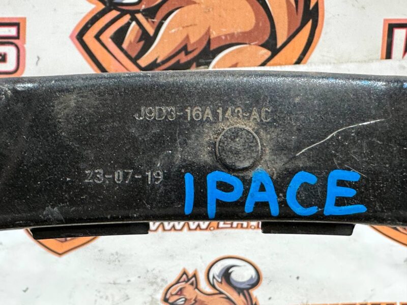 T4K10313 Left fender mounting bracket Jaguar I-Pace (2018-) used cost 15 € in stock 2 pcs.