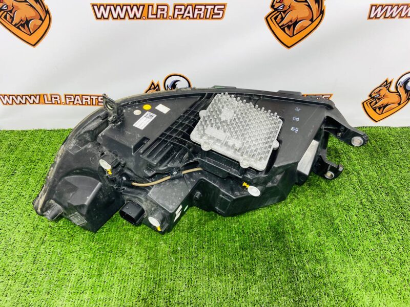 T4K1439 Headlight right LED Matrix Jaguar I-Pace X590 (2018-) Used cost 1 250 € in stock 4 pcs.
