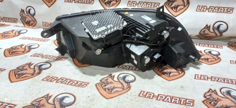 T4K1446 Left headlight LED Matrix Jaguar I-Pace X590 (2018-) Used cost 1 250 € in stock 4 pcs.