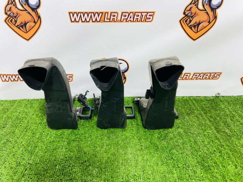T4K4365 Heater duct left Jaguar I-Pace X590 (2018-) Used cost  € in stock 4 pcs.