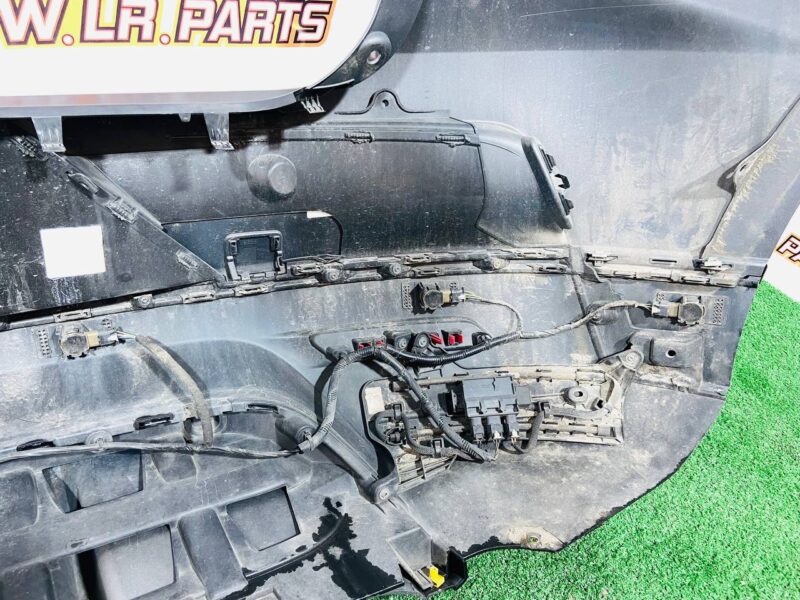 T4K5807LML Rear bumper for 6 sensors Jaguar I-Pace X590 (2018-) Used - Image 39