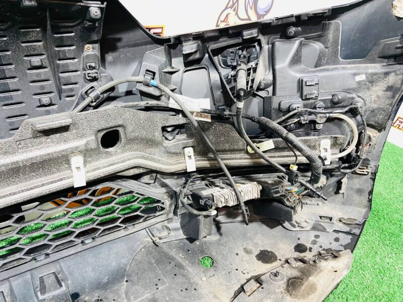 T4K5982LML Front bumper assembly 6 sensors Jaguar I-Pace X590 (2018-) Used - Image 40