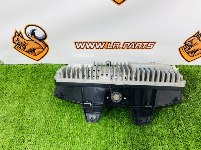 T4K8236 Instrument cluster TFT Jaguar I-Pace X590 (2018-) Used cost  € in stock 2 pcs.