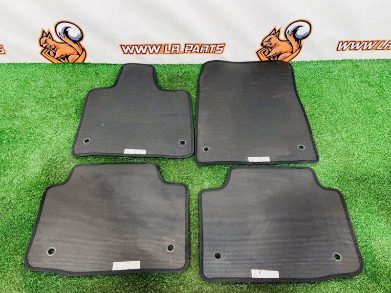 T4K8896 Velour floor mats set Jaguar I-Pace X590 (2018-) Used cost  € in stock 2 pcs.