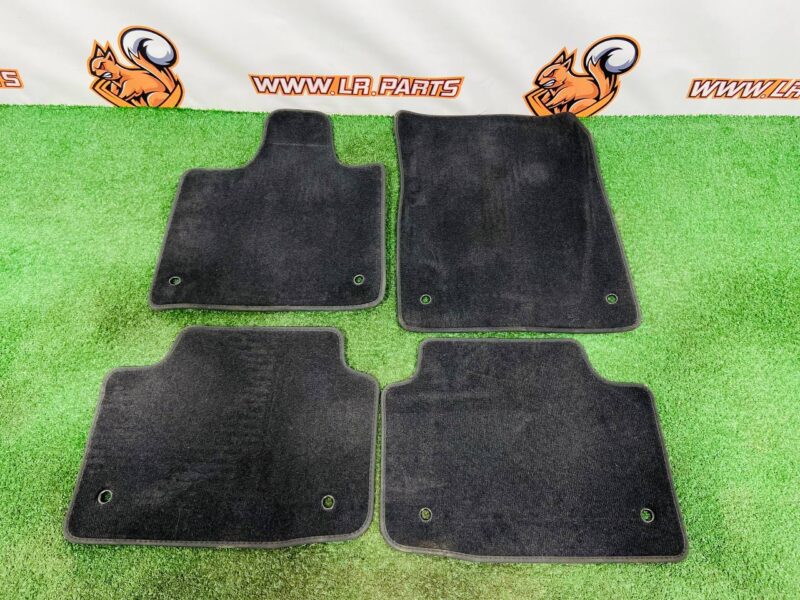 T4K8896 Velour floor mats set Jaguar I-Pace X590 (2018-) Used cost  € in stock 2 pcs.