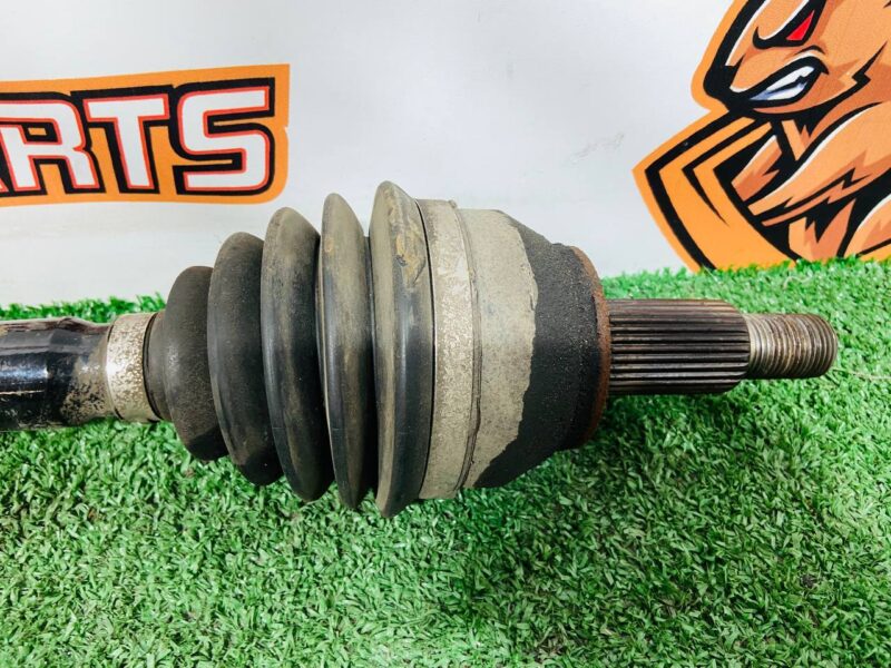 LR041967 Front right half-axle 1st transfer box Range Rover Sport L494 (2014-2022) Used cost 300 € in stock 1 pcs.