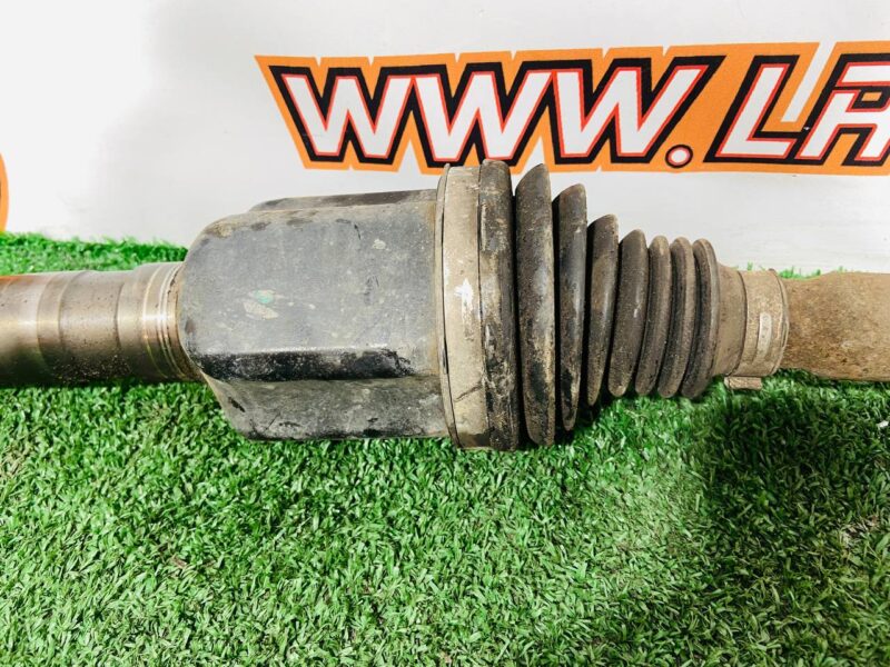 LR041967 Front right half-axle 1st transfer box Range Rover Sport L494 (2014-2022) Used cost 300 € in stock 1 pcs.