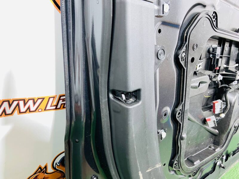LR044229 Rear left door Range Rover Sport L494 (2014-2022) Used - Image 33