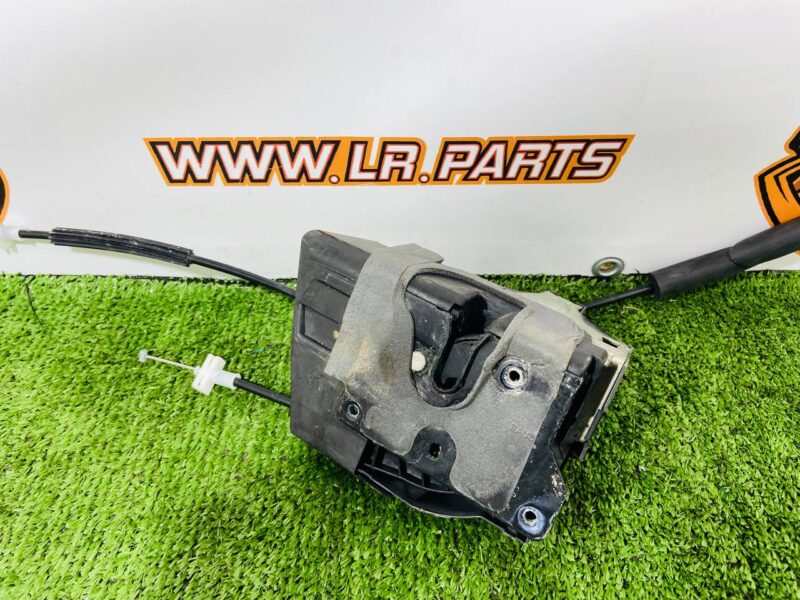 LR070438 Front LEFT DOOR LOCK LAND ROVER DISCOVERY SPORT L550 2015- Used cost 70 € in stock 2 pcs.