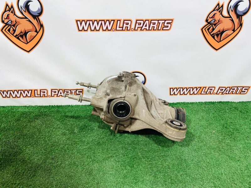 LR183131 Gearbox rear Range Rover Velar L560 (2018-) Used - Image 31