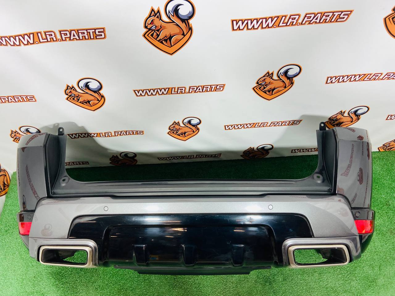 LR098889 Rear bumper 2018- complete assembly set Range Rover Sport L494 (2014-2022) Used - Image 52