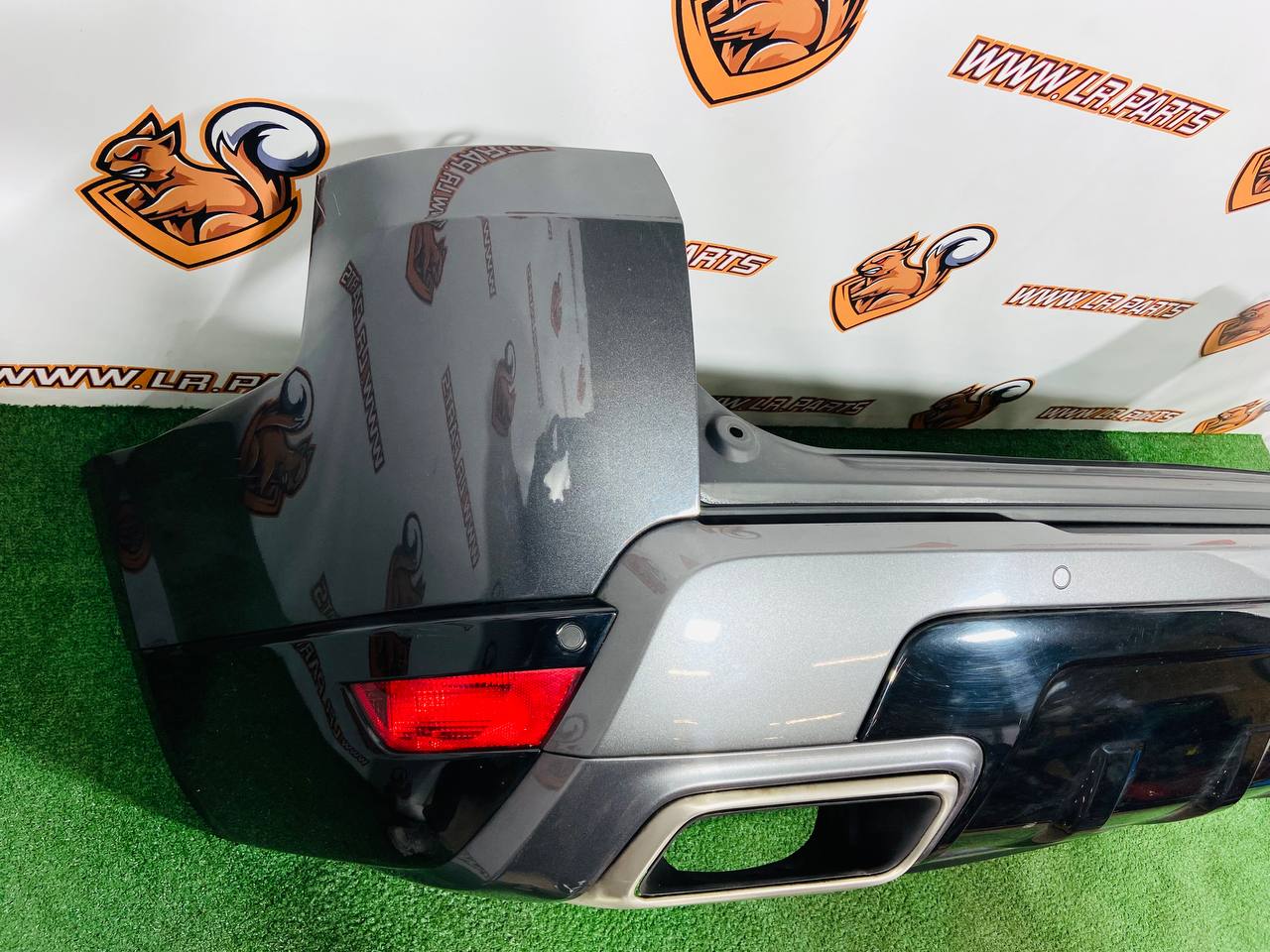 LR098889 Rear bumper 2018- complete assembly set Range Rover Sport L494 (2014-2022) Used - Image 53