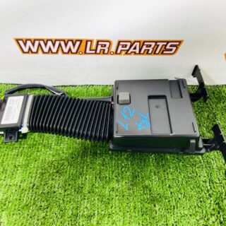 LR106899 Air duct for rear seat back right Range Rover L405 (2013-2021) Used cost  € in stock 1 pcs.
