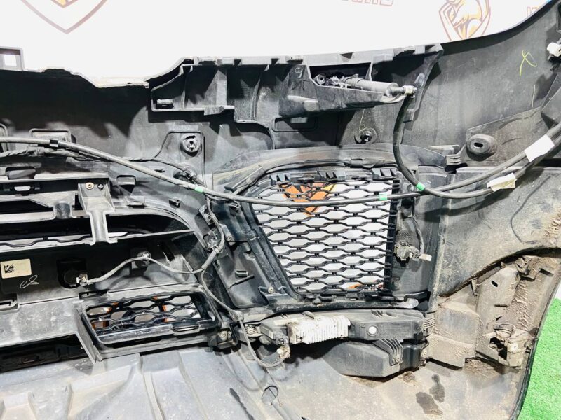 LR113284 Front bumper 2018 - complete assembly Range Rover Sport L494 (2014-2022) Used - Image 41