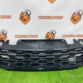 LR116508 Radiator grille Range Rover Sport L494 (2014-2022) Used cost 290 € in stock 2 pcs.