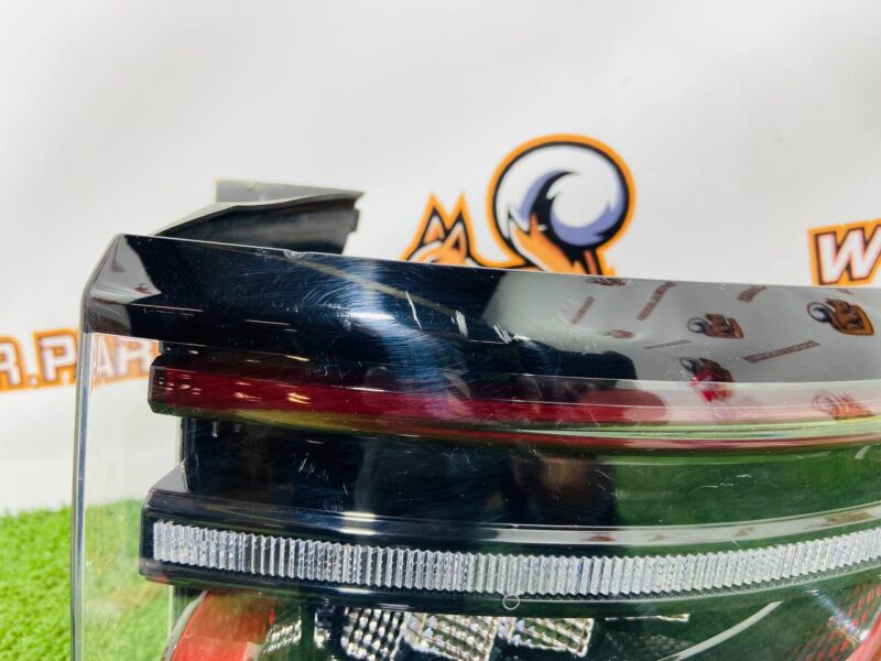 LR164046 Right rear wing lamp for 2019 Land Rover Discovery Sport L550 (2015-) cost 250 € in stock 1 pcs.