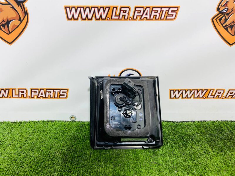 LR164051 Left rear tail light in trunk lid 2019 - USA Land Rover Discovery Sport L550 (2015-) Used cost  € in stock 1 pcs.