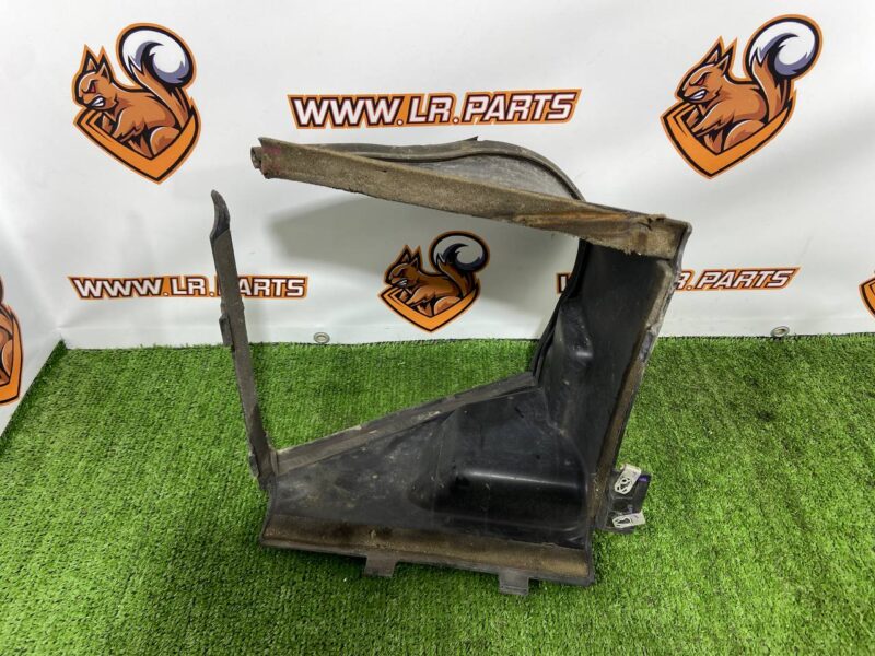 T4A17885 Radiator duct right Jaguar F-Pace X761 (2017-) Used cost  € in stock 2 pcs.