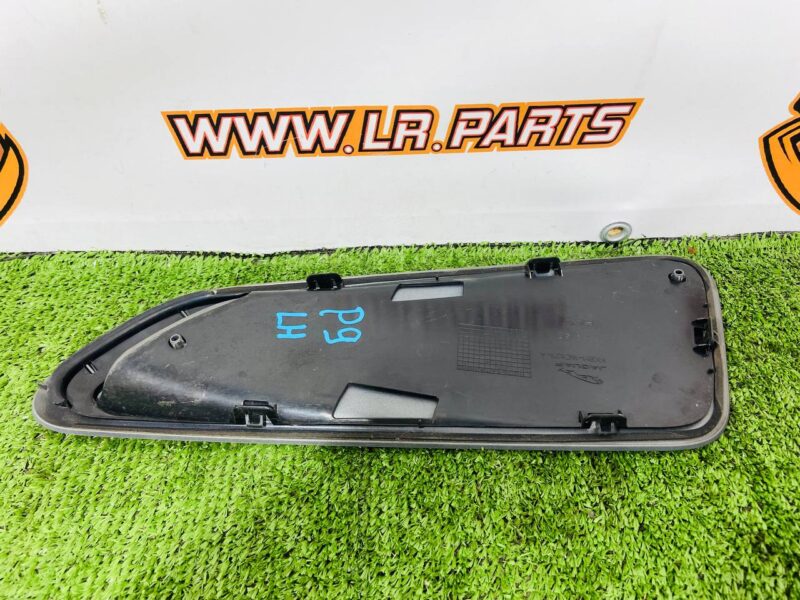 T4A17907 Hood Vent Trim Left Jaguar F-Pace X761 (2017-) Used cost  € in stock 1 pcs.