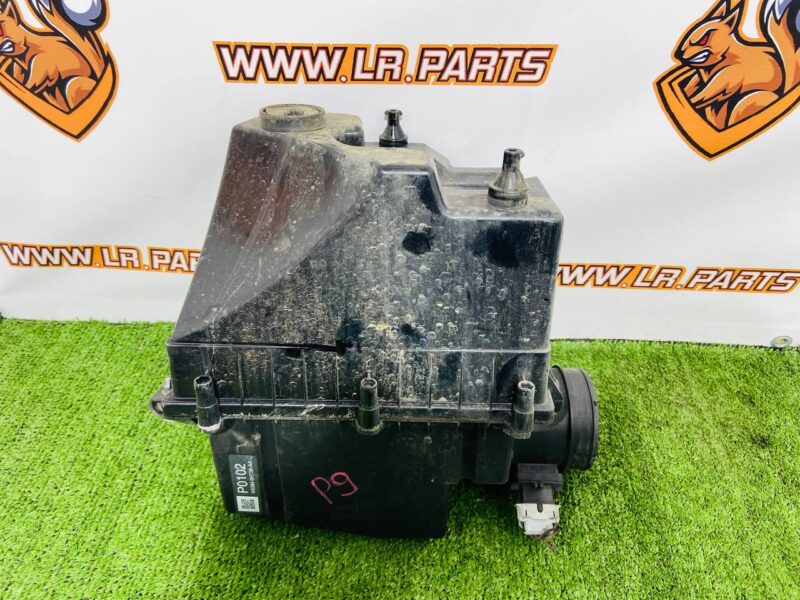 T4A26764 Right Air Filter Housing for Jaguar F-Pace X761 (2017-) Used cost  € in stock 1 pcs.