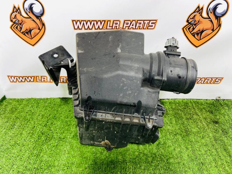 T4A26764 Right Air Filter Housing for Jaguar F-Pace X761 (2017-) Used cost  € in stock 1 pcs.