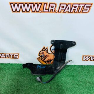 T4A33744 The bracket sensor of the blind zones is left jaguar f-paace x761 (2017-) used cost  € in stock 1 pcs.