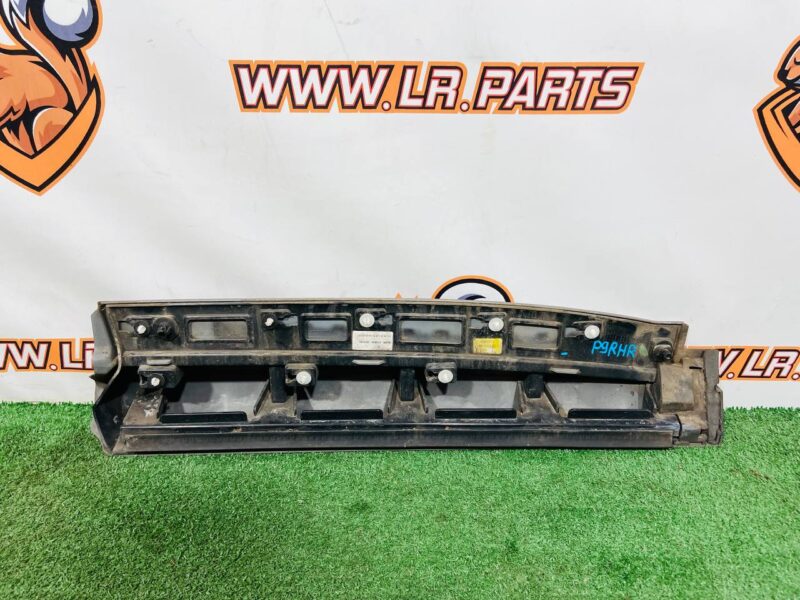 T4A34366LML Molding rear right door Jaguar F-Pace X761 (2017-) Used cost  € in stock 1 pcs.