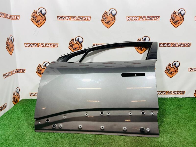 T4K1542 Front left door Jaguar I-Pace X590 (2018-) Used cost 650 € in stock 3 pcs.