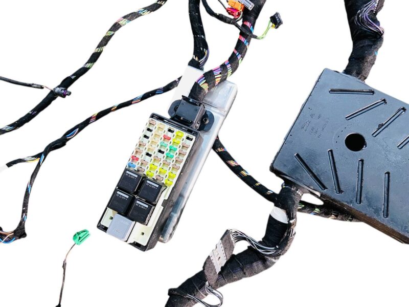 T4K18565 Wiring Jaguar I-Pace X590 (2018-) Used - Image 12