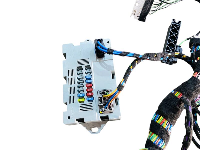T4K18565 Wiring Jaguar I-Pace X590 (2018-) Used - Image 13