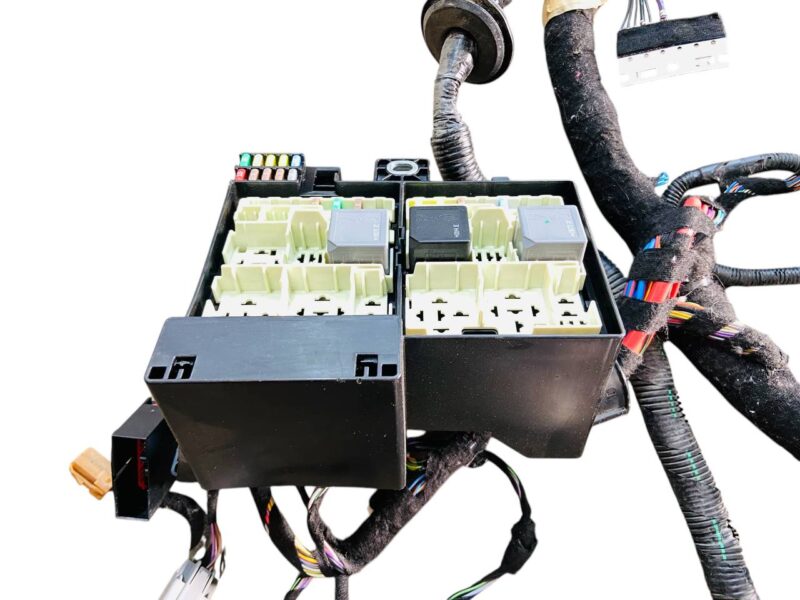 T4K18565 Wiring Jaguar I-Pace X590 (2018-) Used - Image 14