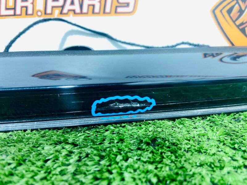 T4K3986 Additional stop lamp Jaguar I-Pace (2018-) Used cost 70 € in stock 10 pcs.