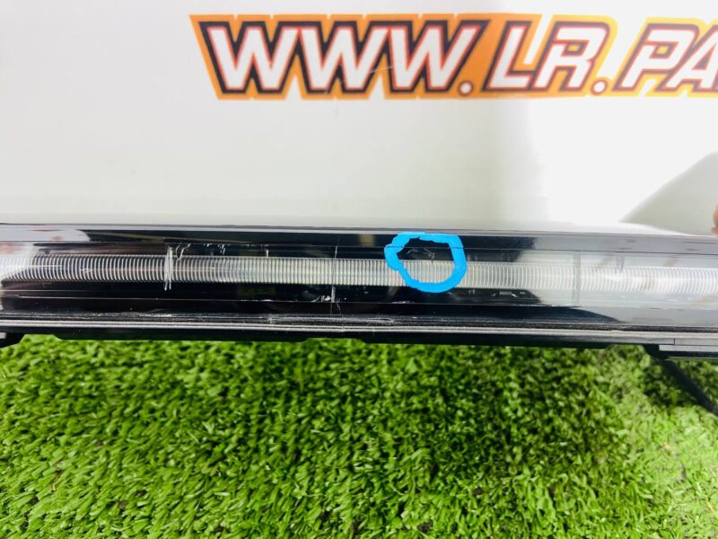 T4K3986 Additional stop lamp Jaguar I-Pace (2018-) Used cost 70 € in stock 10 pcs.