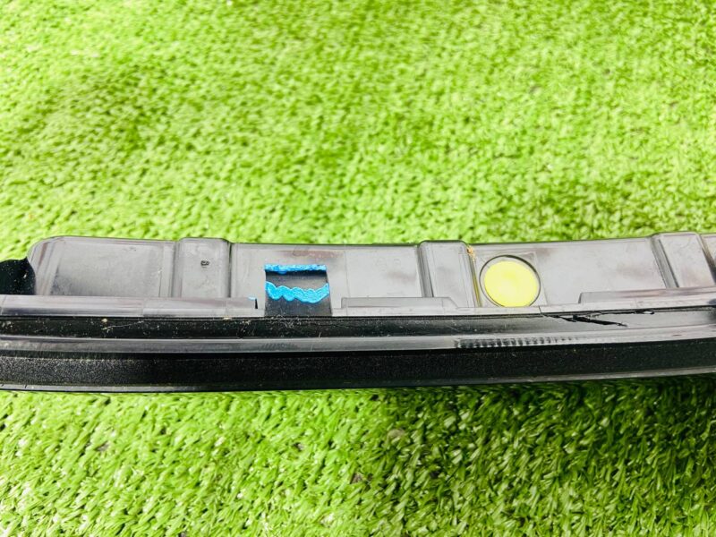 T4K3986 Additional stop lamp Jaguar I-Pace (2018-) Used cost 70 € in stock 10 pcs.