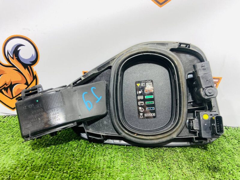 T4K4511 Charging port cover Jaguar I-Pace (2018-) used - Image 22