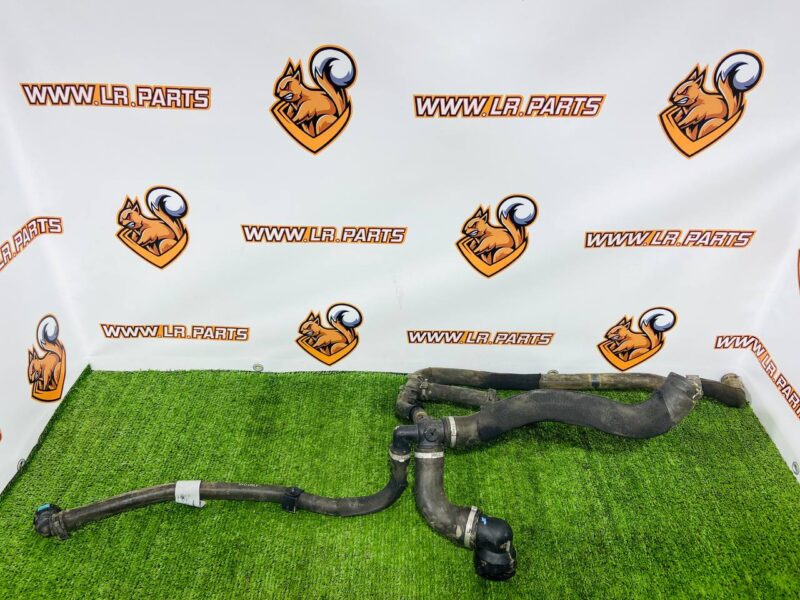 T4N21498 Upper Radiator Hose Jaguar F-Pace X761 (2017-) Used cost  € in stock 2 pcs.