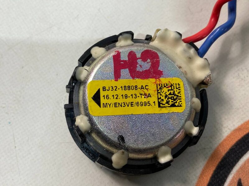 LR025875 High-frequency speaker Range Rover Sport L494 (2014-2022) Used cost 10 € in stock 6 pcs.