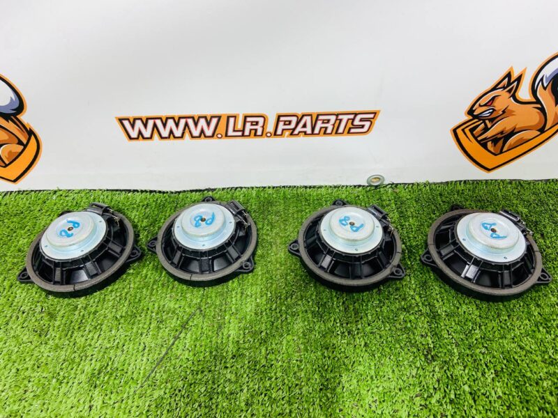 LR025876 Middle Range Door Speaker for Range Rover Sport L494 (2014-2022) Used cost 20 € in stock 8 pcs.