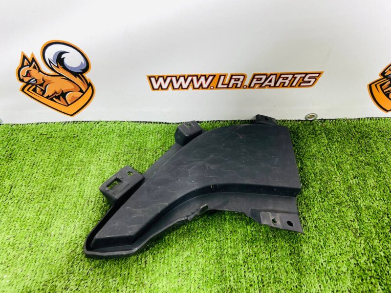 LR114724 Right front bumper plug for Range Rover Evoque New L551 (2019-) Used cost  € in stock 1 pcs.