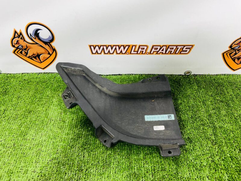 LR114724 Right front bumper plug for Range Rover Evoque New L551 (2019-) Used cost  € in stock 1 pcs.