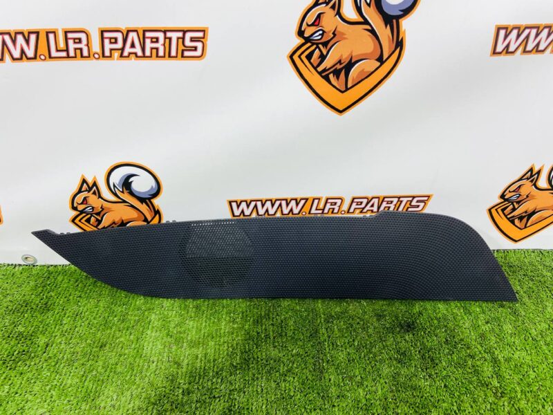 LR117720 Grille speaker in the instrument panel of Range Rover Evoque New L551 (2019-) Used cost  € in stock 1 pcs.